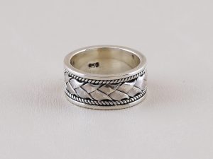 Anillo Alejandro
