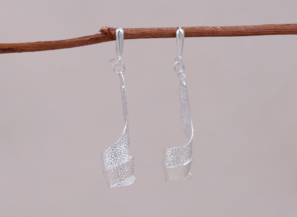 Arete Thania